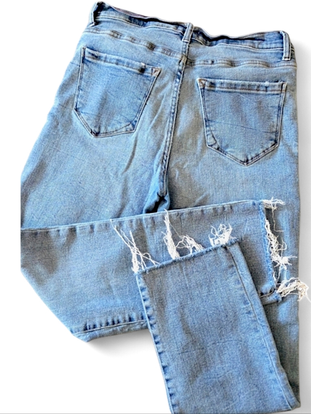 Kensie Women's Straight Leg High Rise Jeans Size 8 Light Wash Raw Hem - Picture 3 of 11